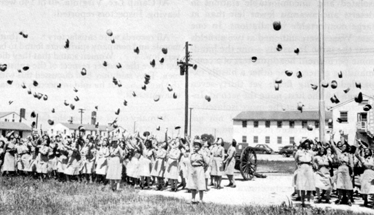 WACs enlisting at Camp Atterbury